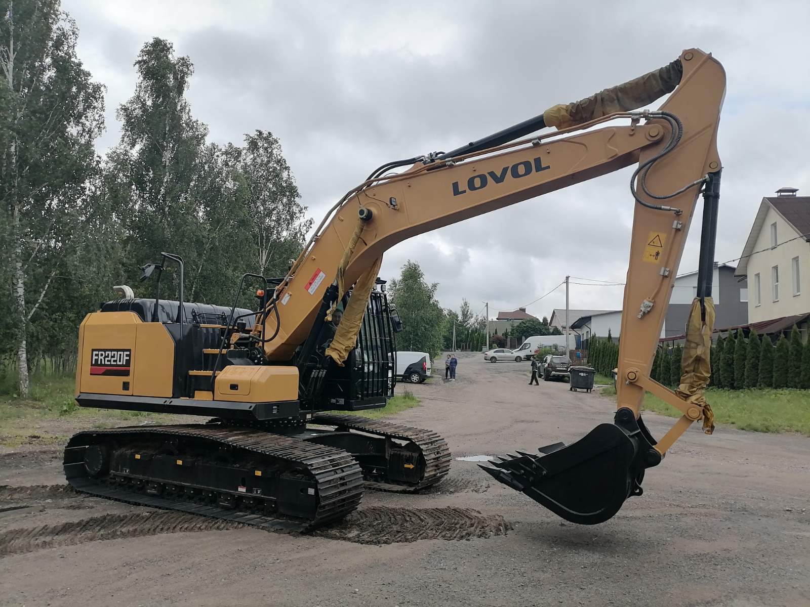 Гусеничный экскаватор Lovol FR220F
