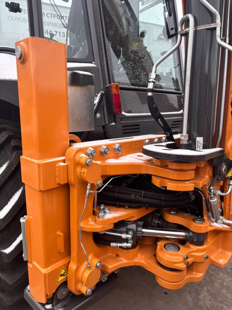 Экскаватор-погрузчик Case 695SV - фото 9