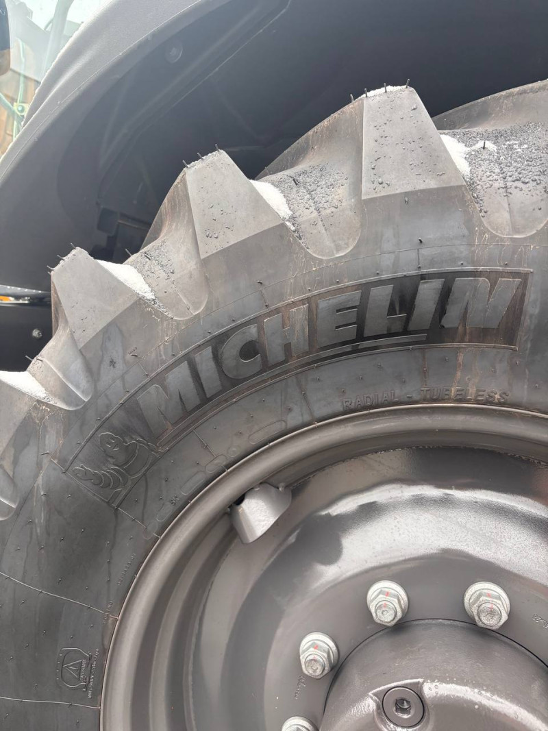 Экскаватор-погрузчик Case 695SV - фото 10