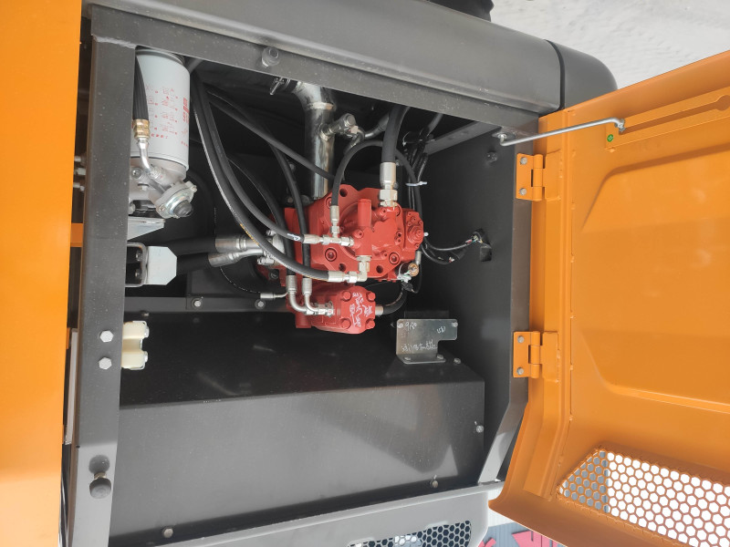 Колесный экскаватор LOJAN L150W - фото 1