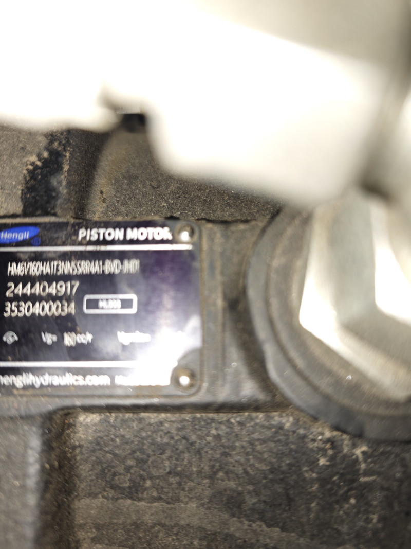 Колесный экскаватор LOJAN L215W - фото 12