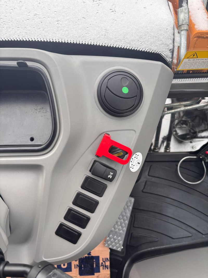 Экскаватор-погрузчик Case 695SV - фото 15