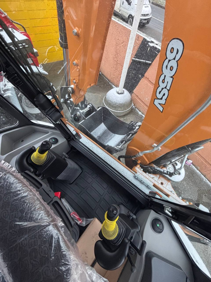 Экскаватор-погрузчик Case 695SV - фото 17