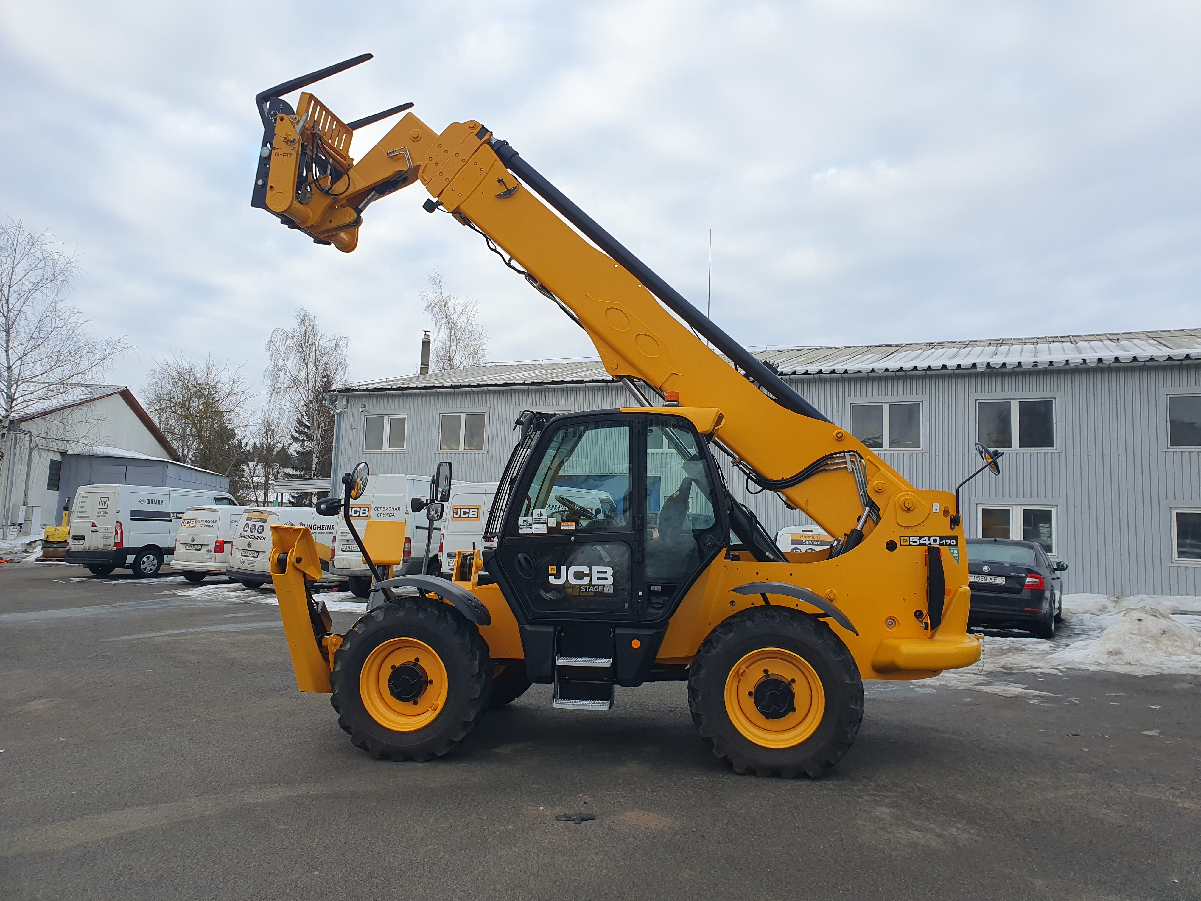 Телескопический погрузчик JCB 540-170 - фото 3