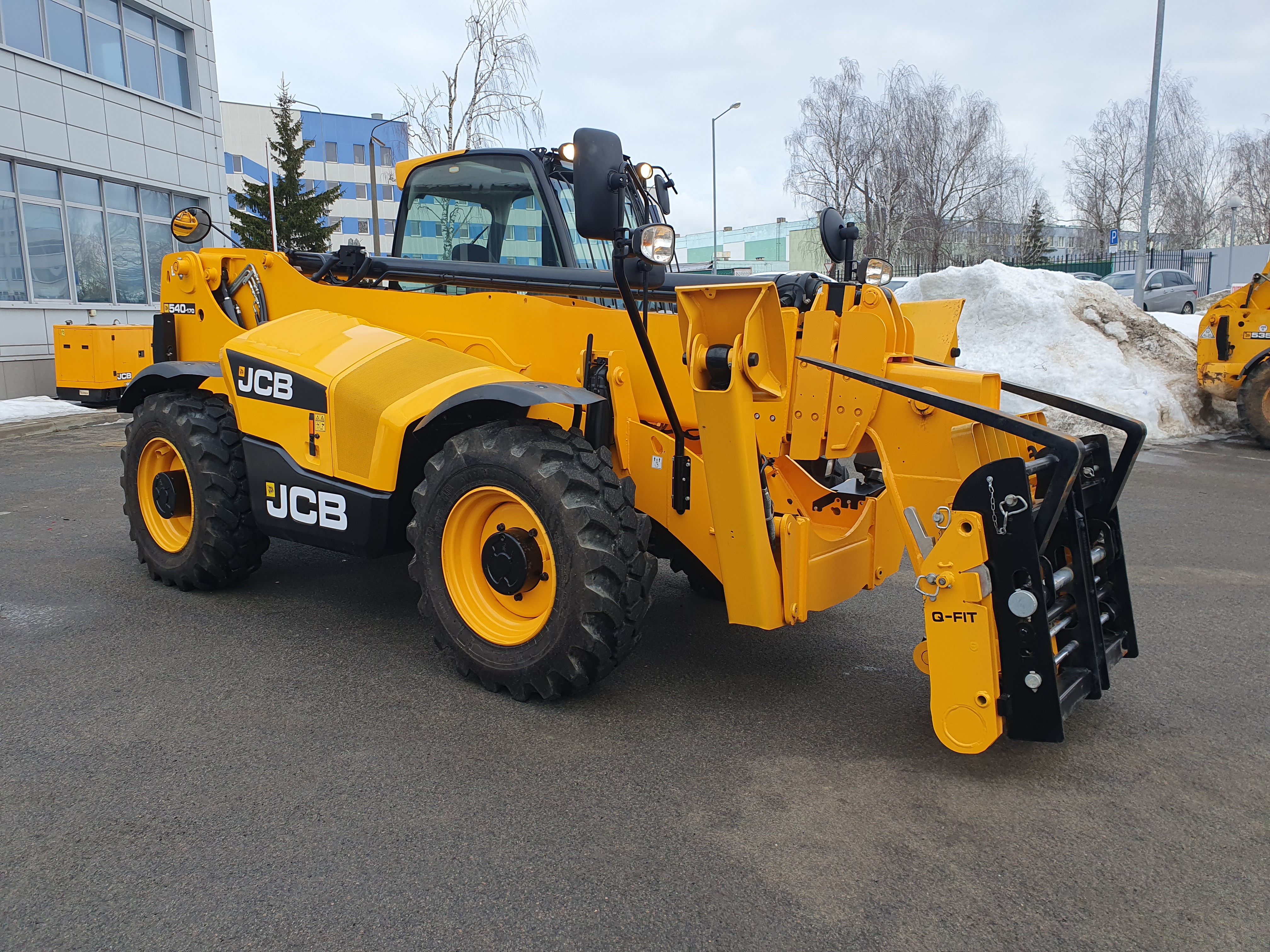 Телескопический погрузчик JCB 540-170 - фото 7