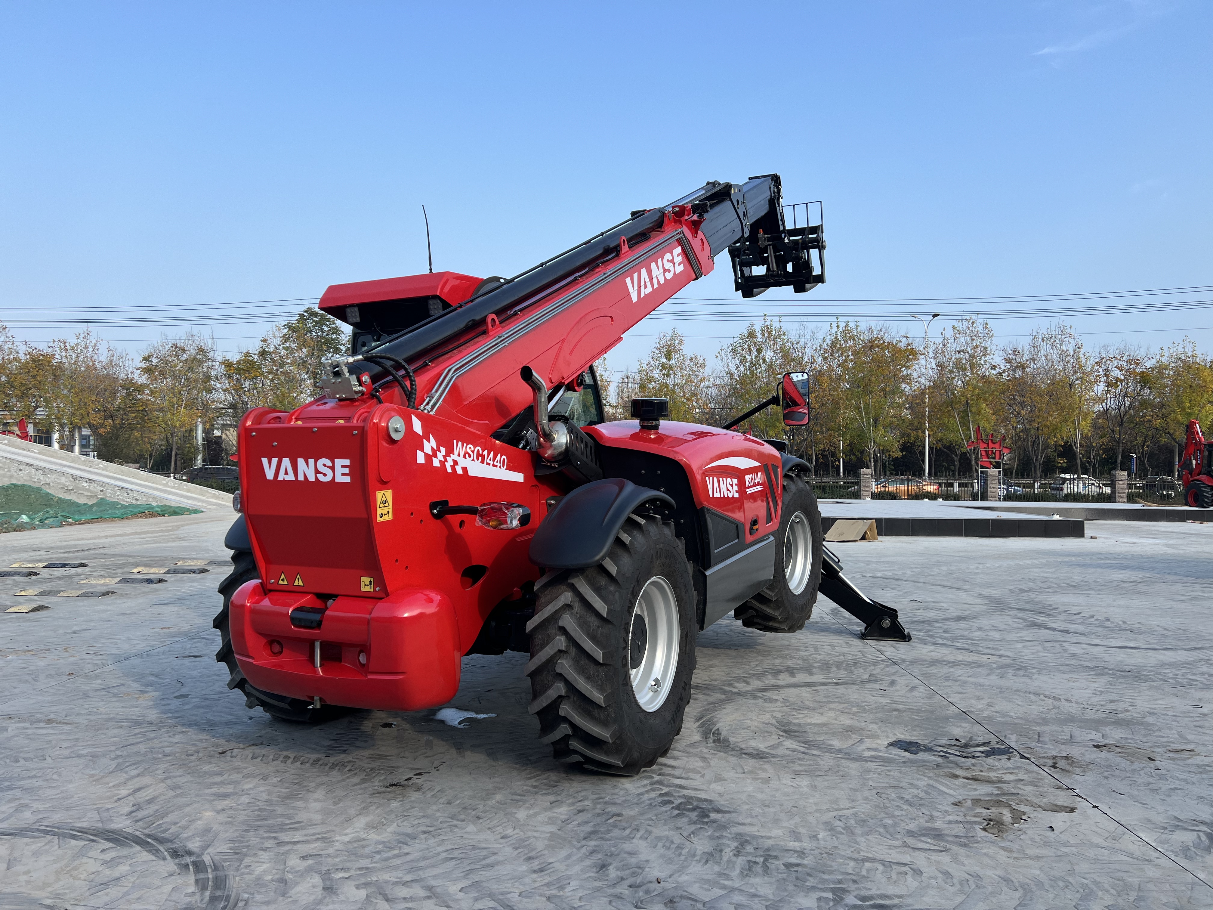 Телескопический погрузчик VANSE WSC 1440 - фото 3