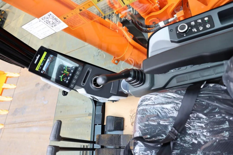 Гусеничный экскаватор Lonking CDM 6245 E - фото 11