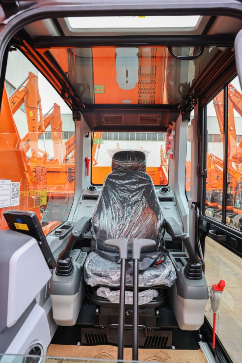 Гусеничный экскаватор Lonking CDM 6245 E - фото 19