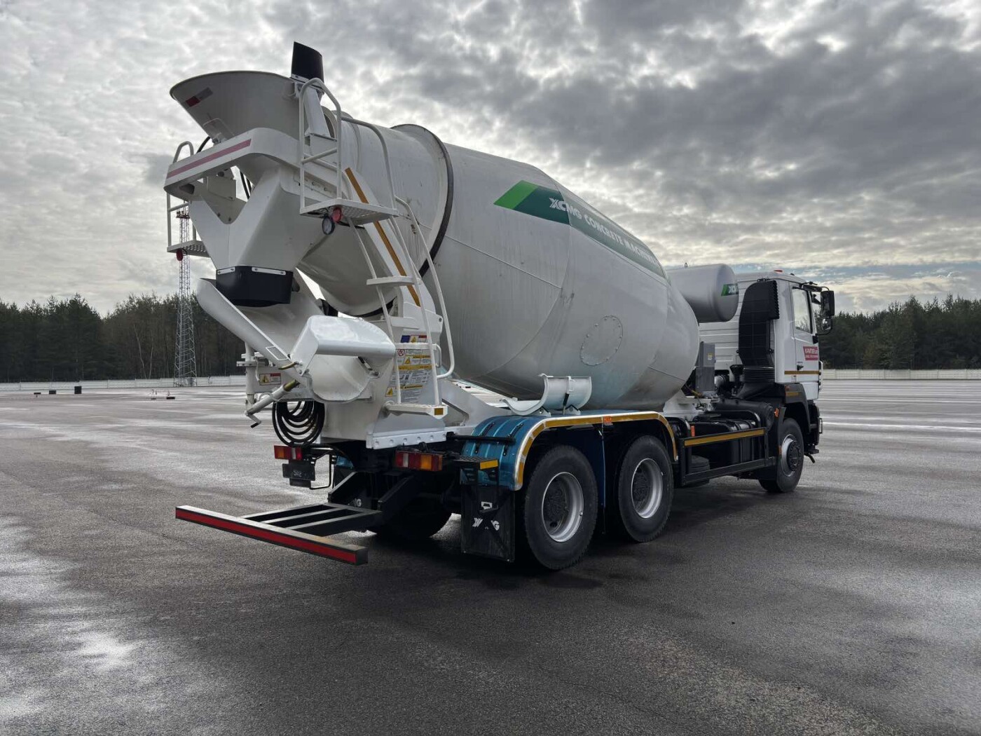 Автобетоносмеситель XCMG XS310V - фото 2