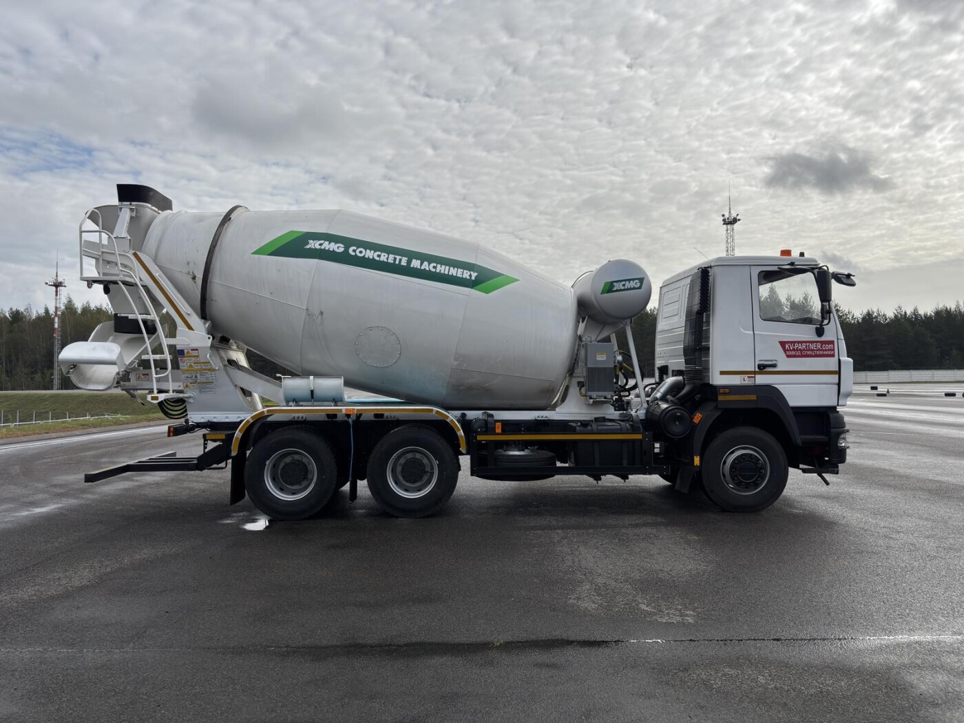 Автобетоносмеситель XCMG XS310V - фото 4