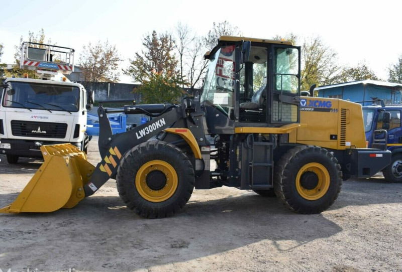 Фронтальный погрузчик XCMG LW300KN - фото 4