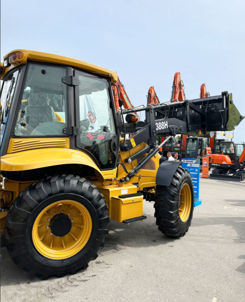 Экскаватор-погрузчик SHHM ZL-388H - фото 3