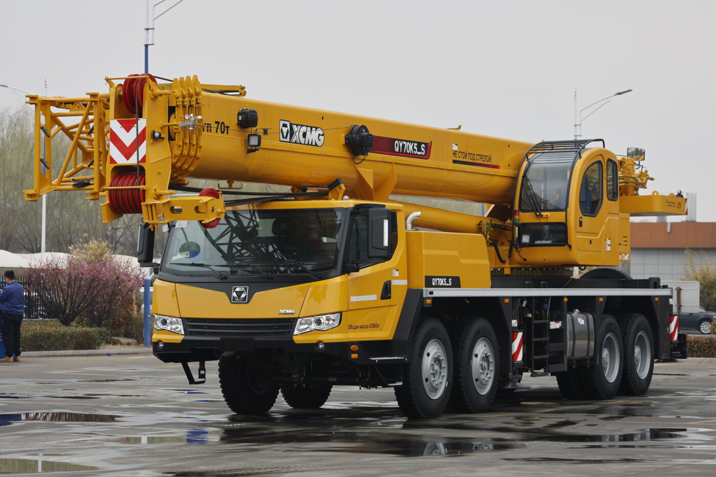Автокран XCMG QY70K5_S - фото 5