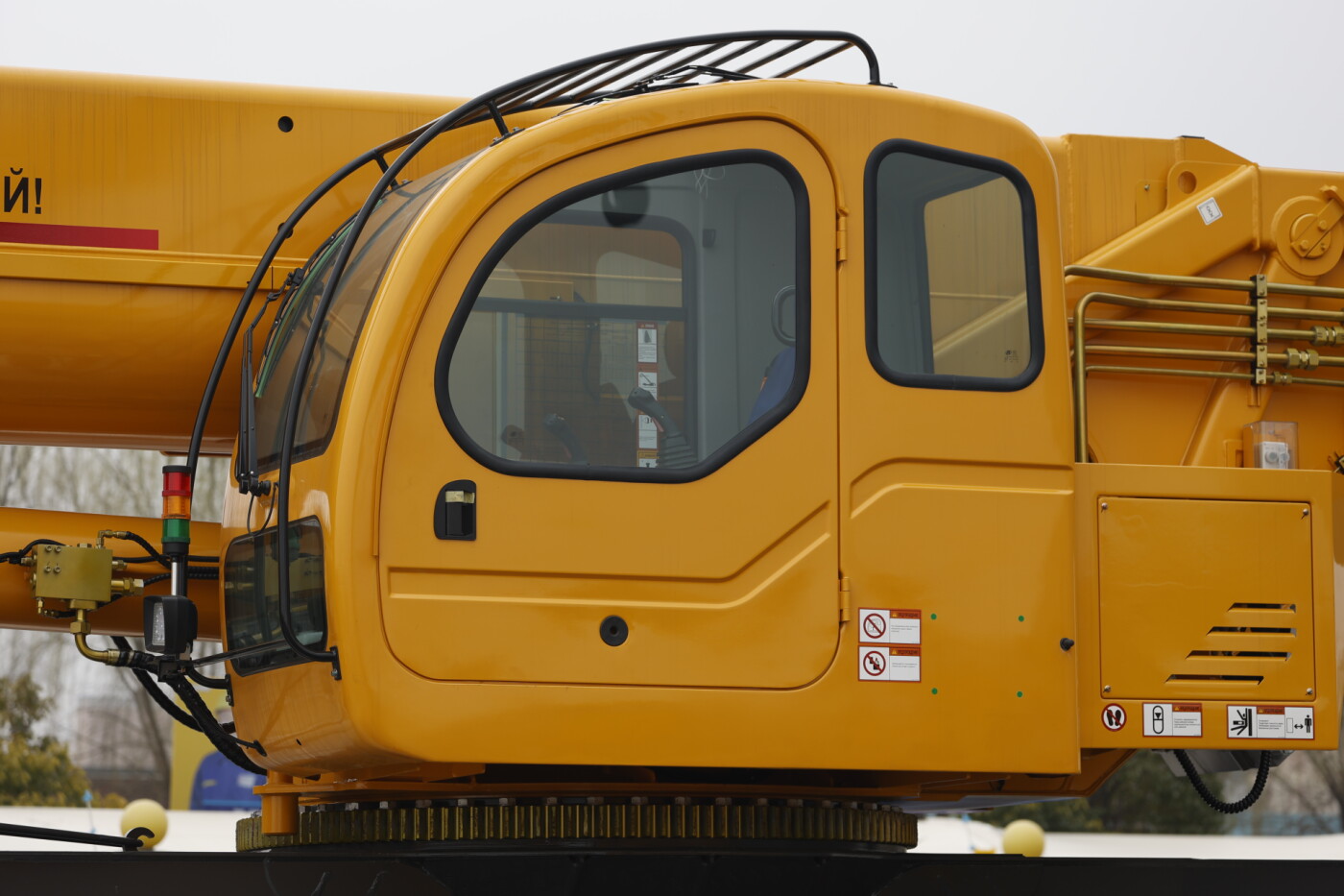 Автокран XCMG QY70K5_S - фото 2