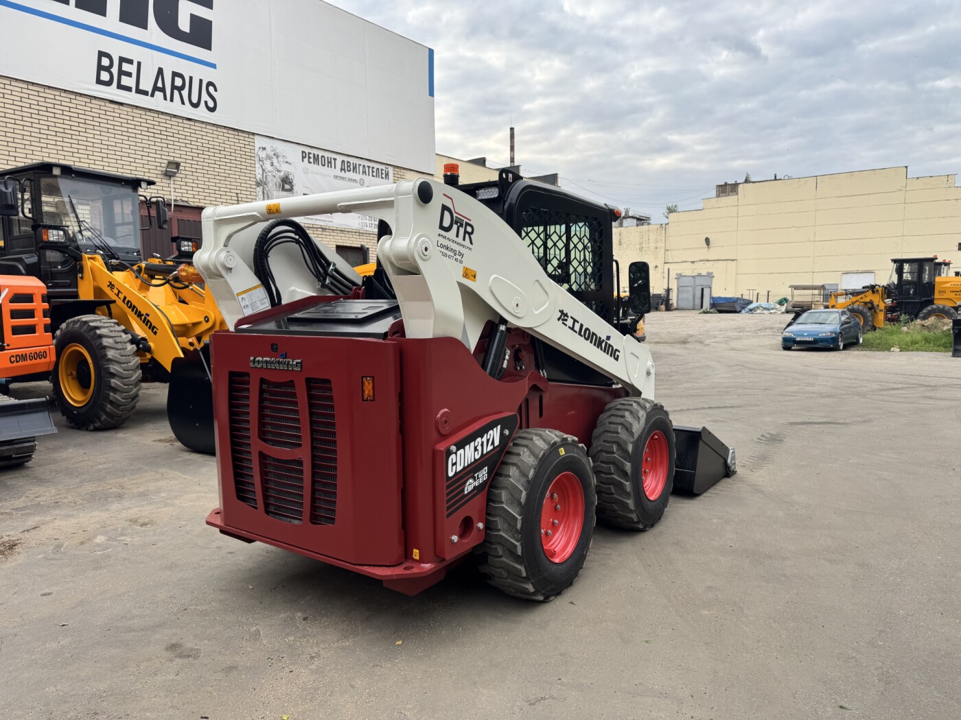 Мини-погрузчик Lonking CDM 312 - фото 11