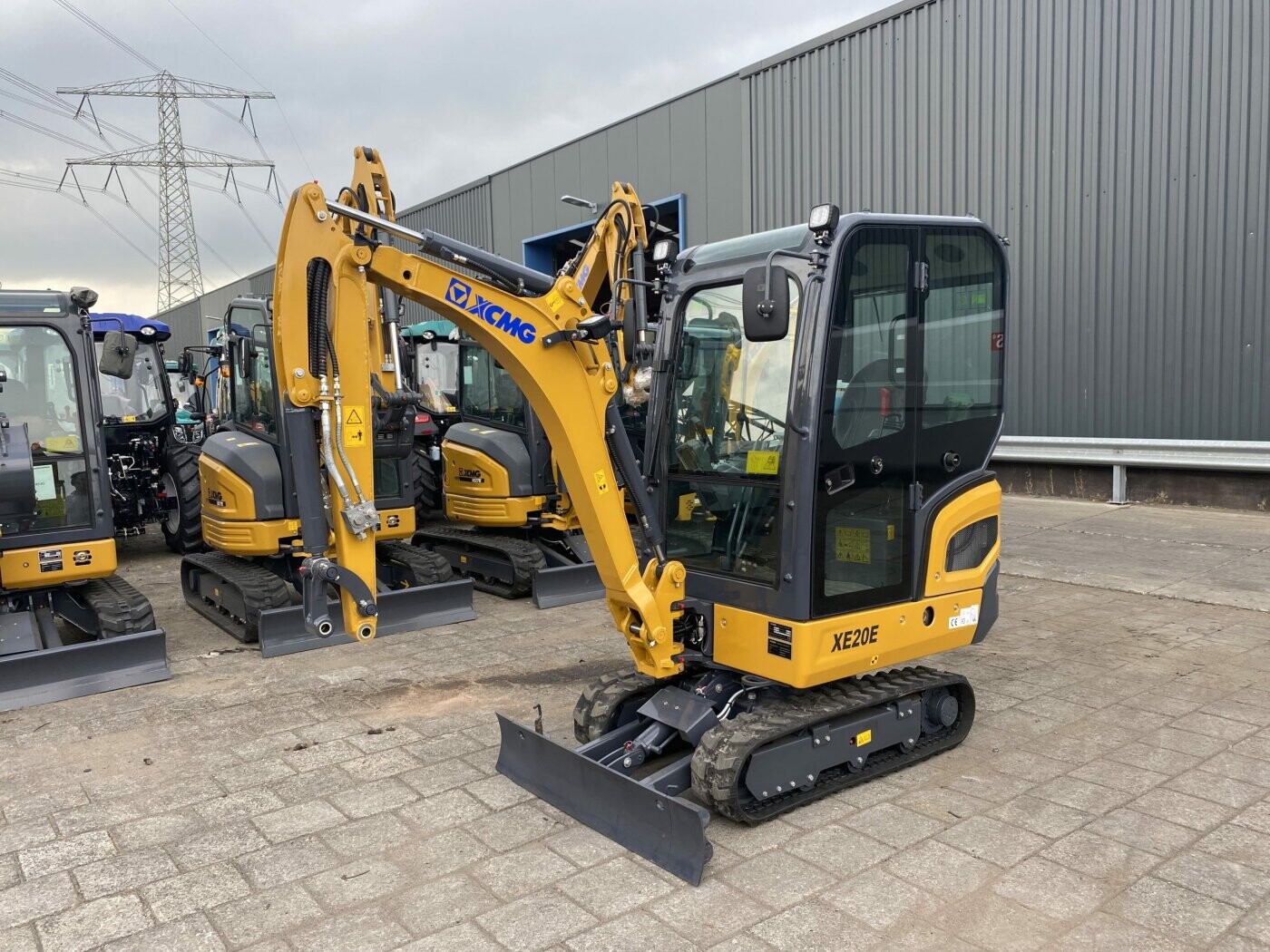 Мини-экскаватор XCMG XE20E - фото 5