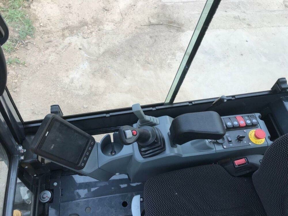 Мини-экскаватор XCMG XE20E - фото 2