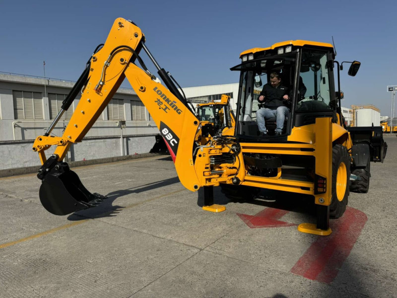 Экскаватор-погрузчик Lonking 84C - фото 4