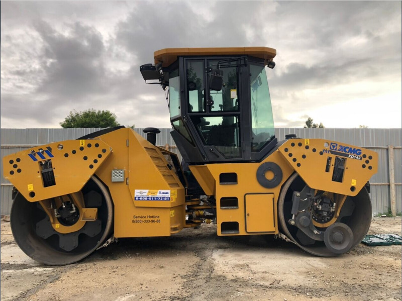 Дорожный каток XCMG XD143 - фото 4