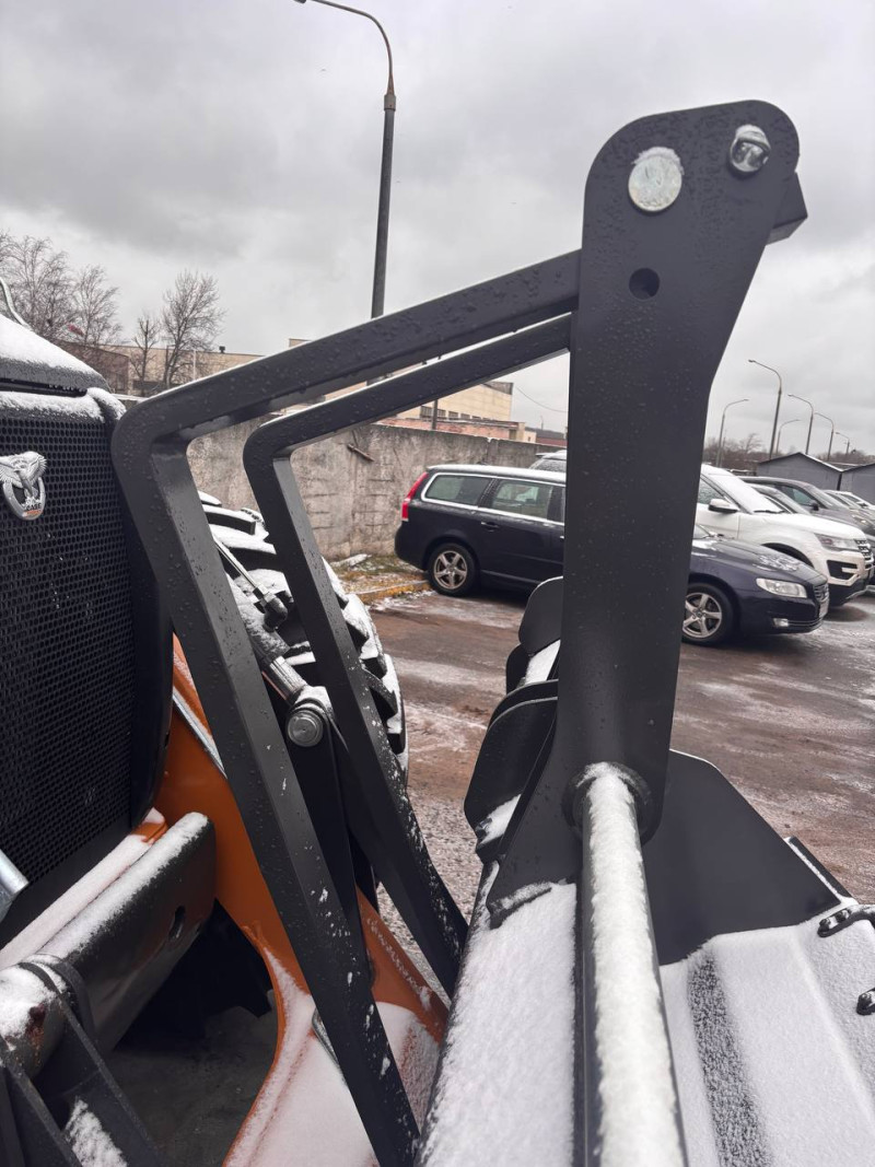 Экскаватор-погрузчик Case 695SV - фото 4