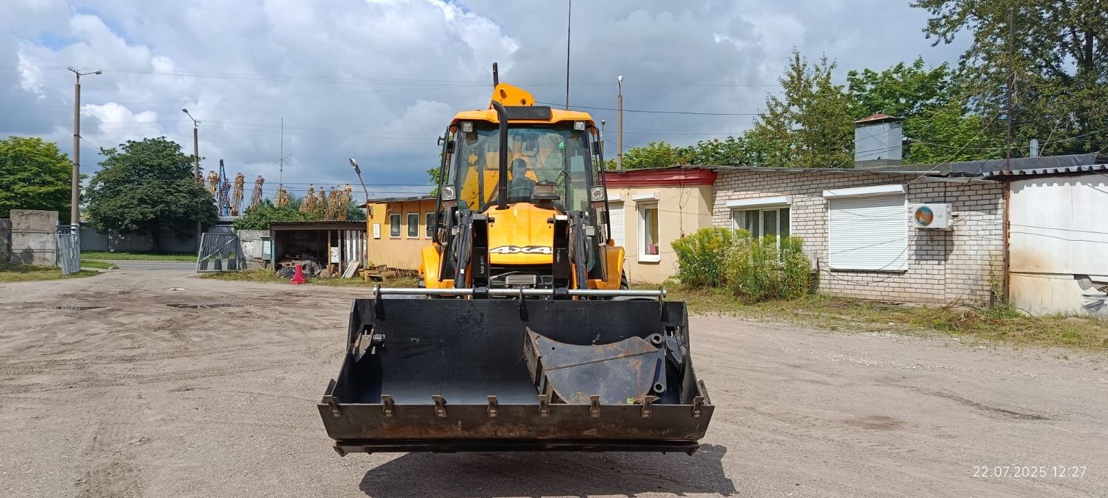 Экскаватор-погрузчик JCB 3DX - фото 5