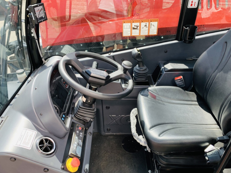 Телескопический погрузчик XCMG XT3207K - фото 10