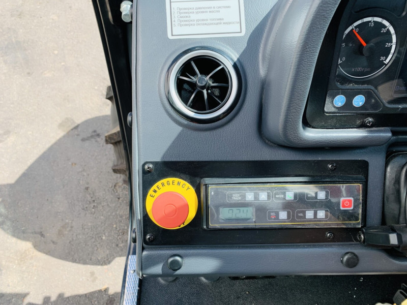 Телескопический погрузчик XCMG XT3207K - фото 2