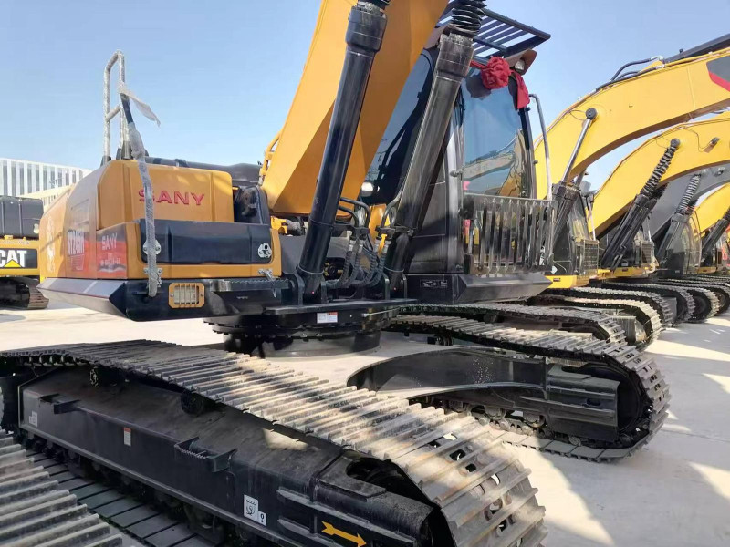 Гусеничный экскаватор SANY SY215C