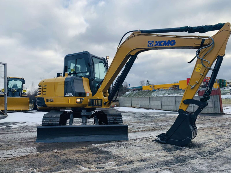 Мини-экскаватор XCMG XE60DA - фото 10
