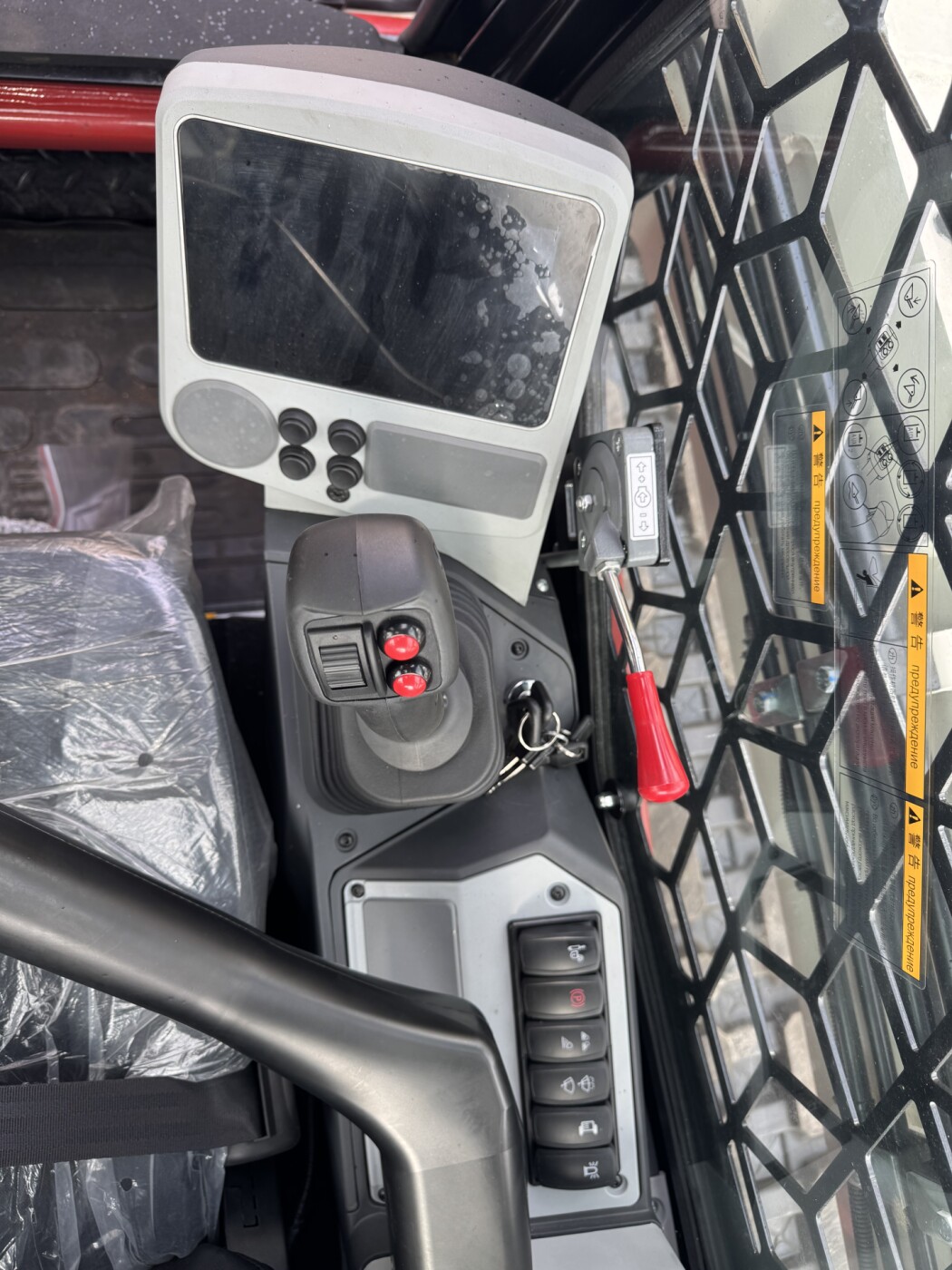 Мини-погрузчик Lonking CDM315T - фото 4