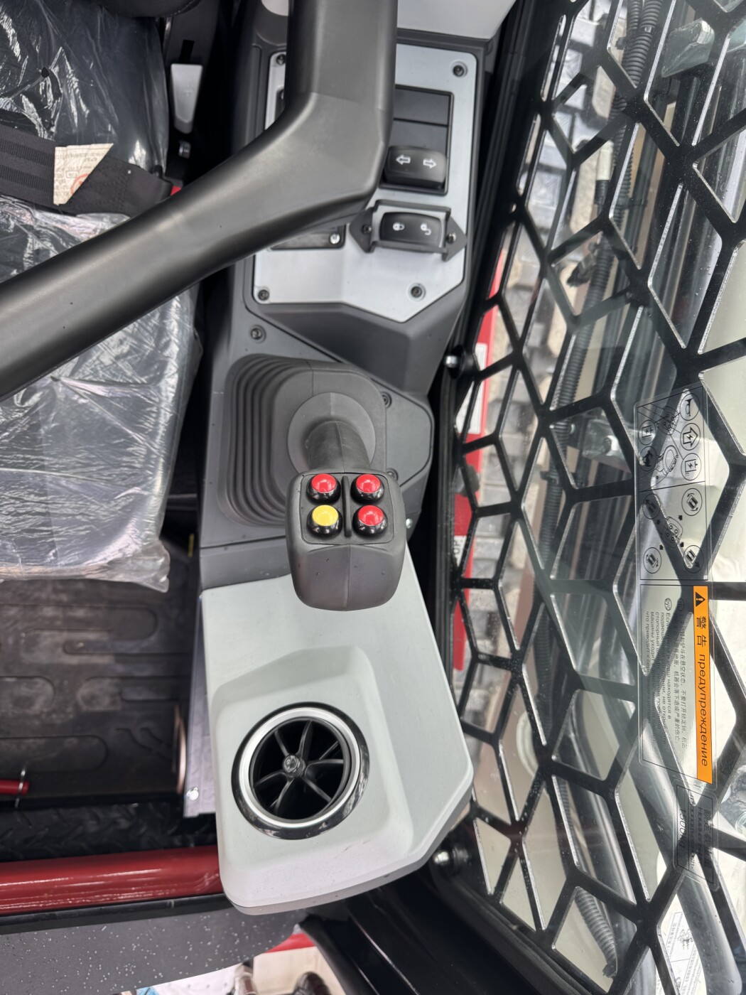 Мини-погрузчик Lonking CDM315T - фото 5