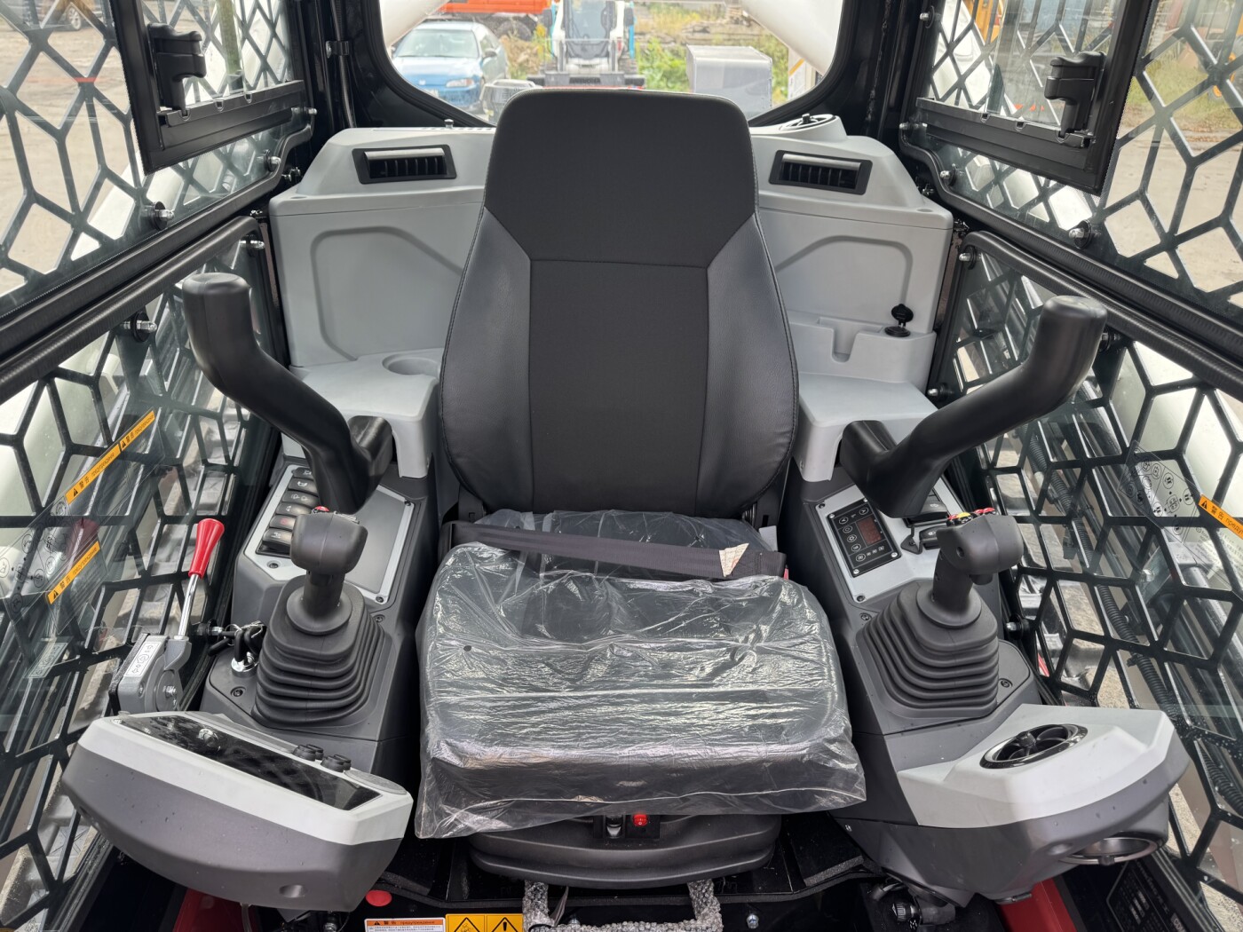 Мини-погрузчик Lonking CDM315T - фото 8