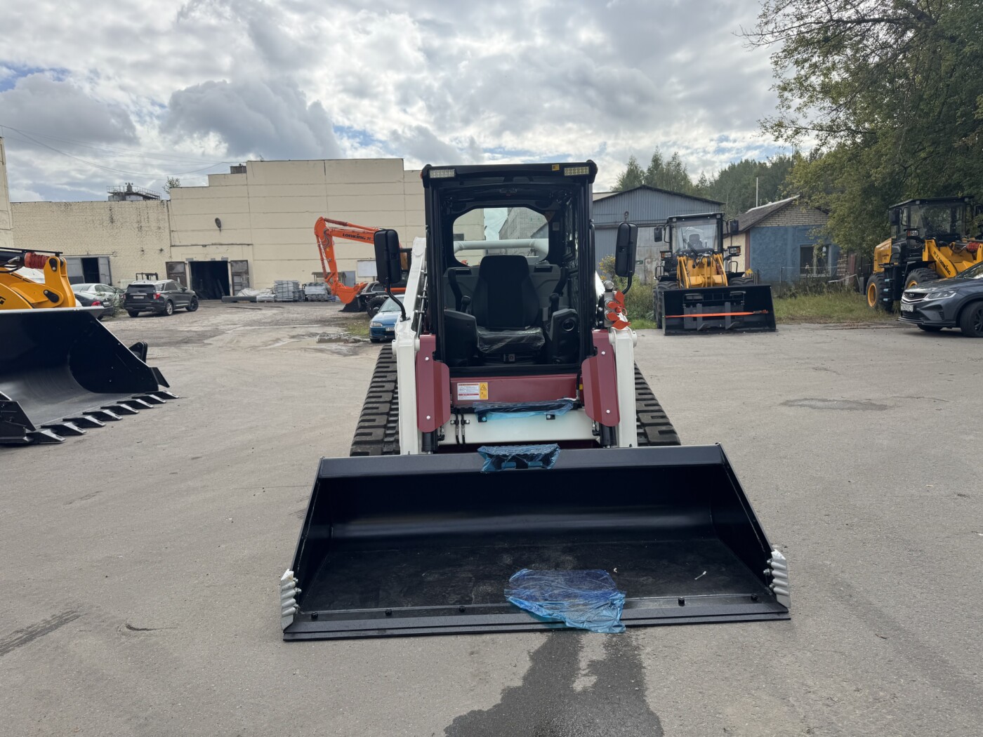 Мини-погрузчик Lonking CDM315T - фото 12