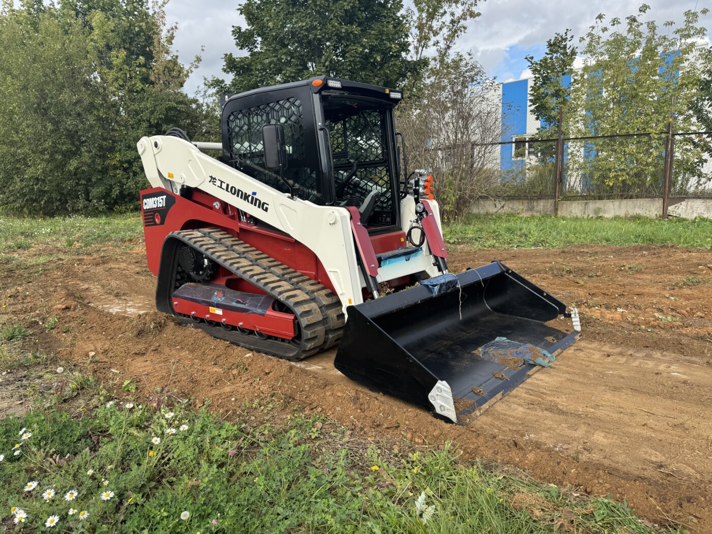 Мини-погрузчик Lonking CDM315T - фото 2