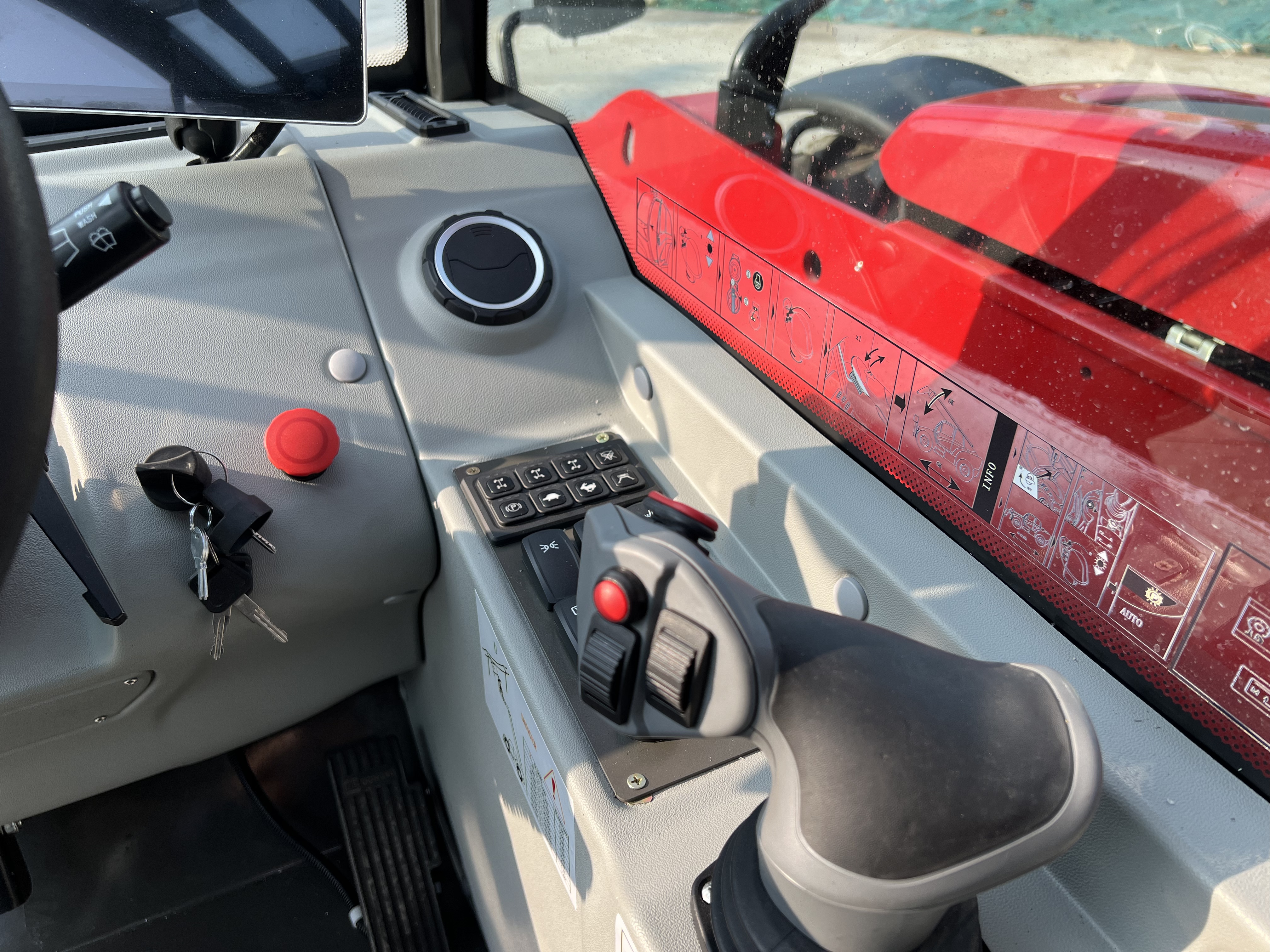 Телескопический погрузчик VANSE WSC 1440 - фото 8