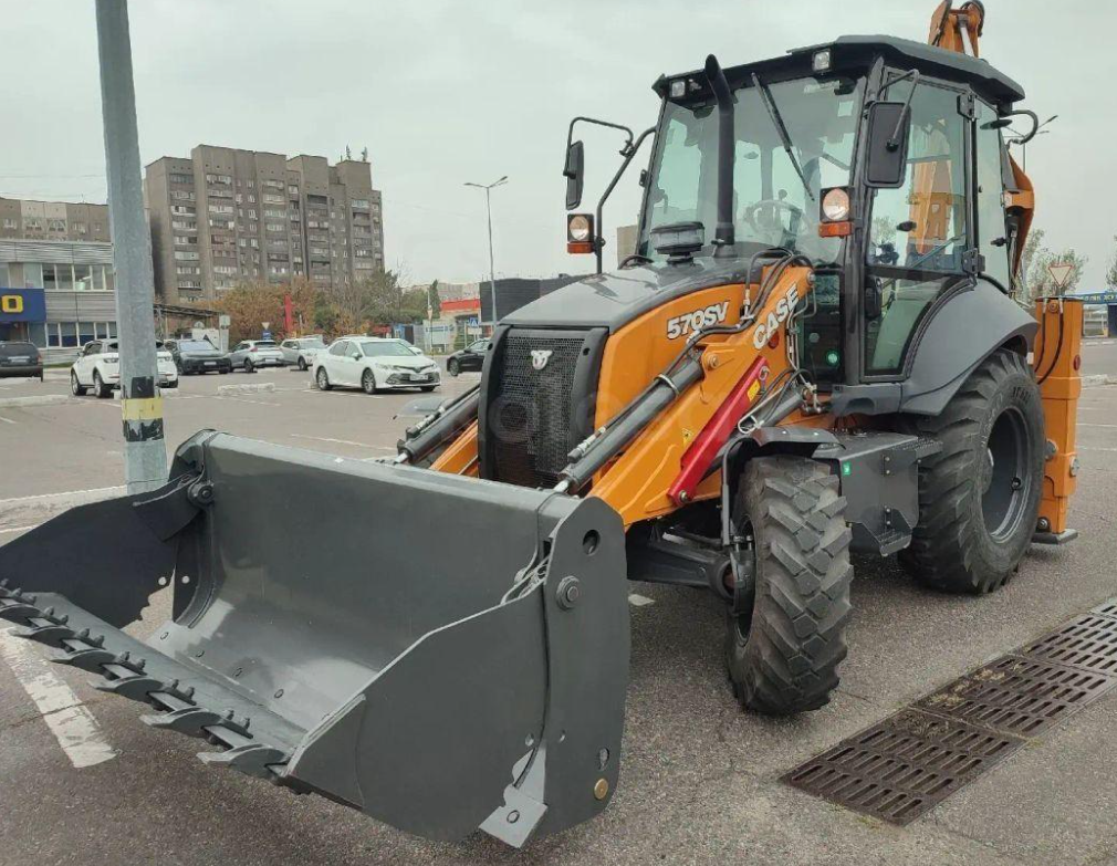 Экскаватор-погрузчик Case 570 SV