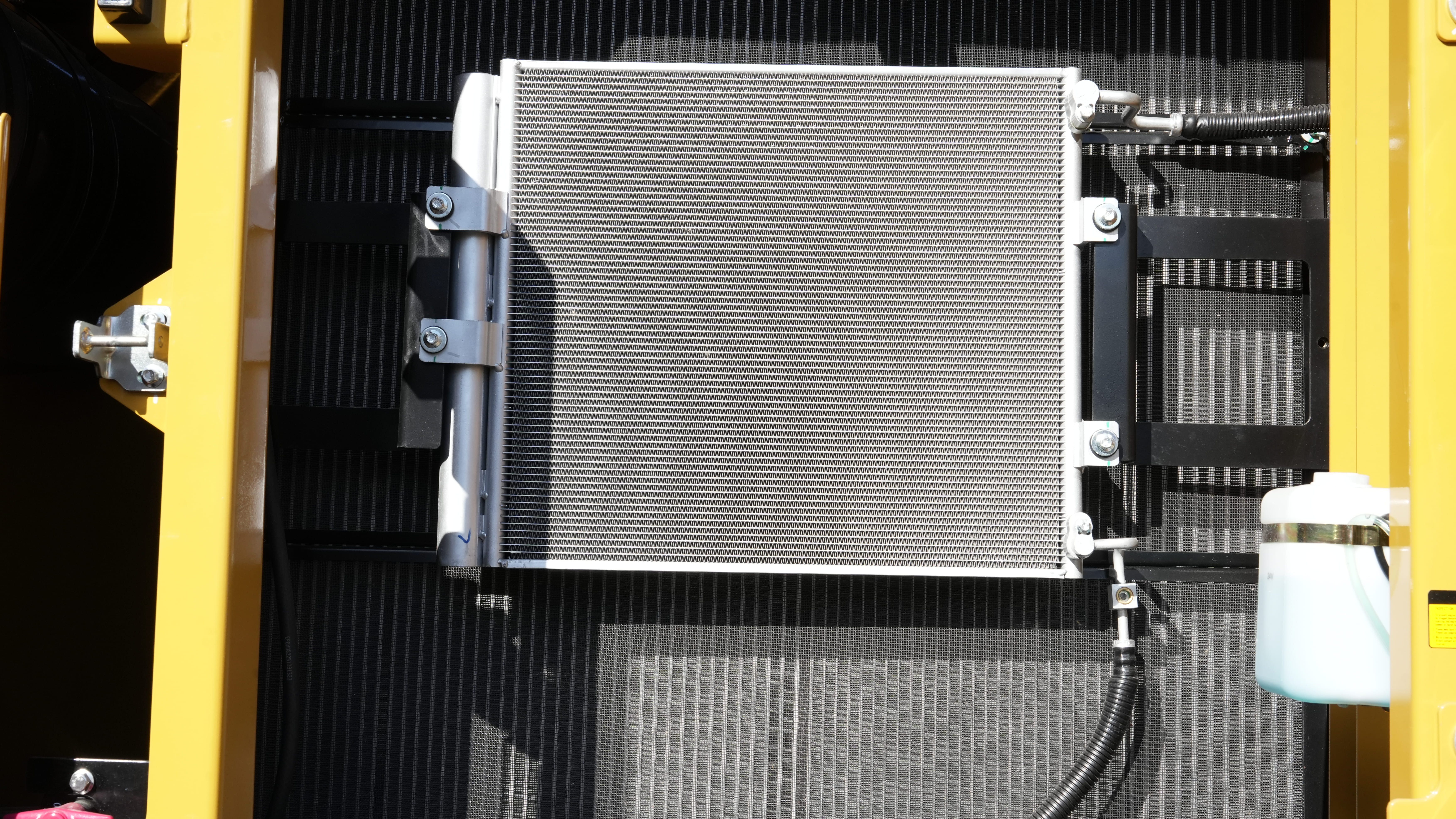 Гусеничный экскаватор Lovol FR245F - фото 2