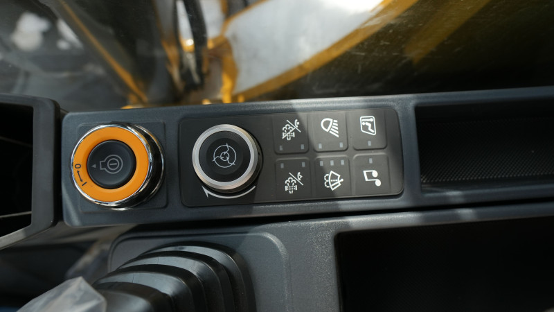 Гусеничный экскаватор Lovol FR215F - фото 9