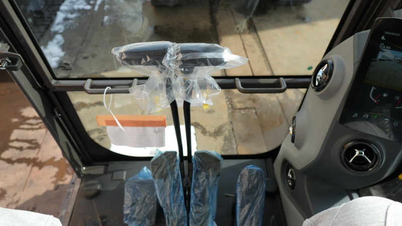 Гусеничный экскаватор Lovol FR215F - фото 11