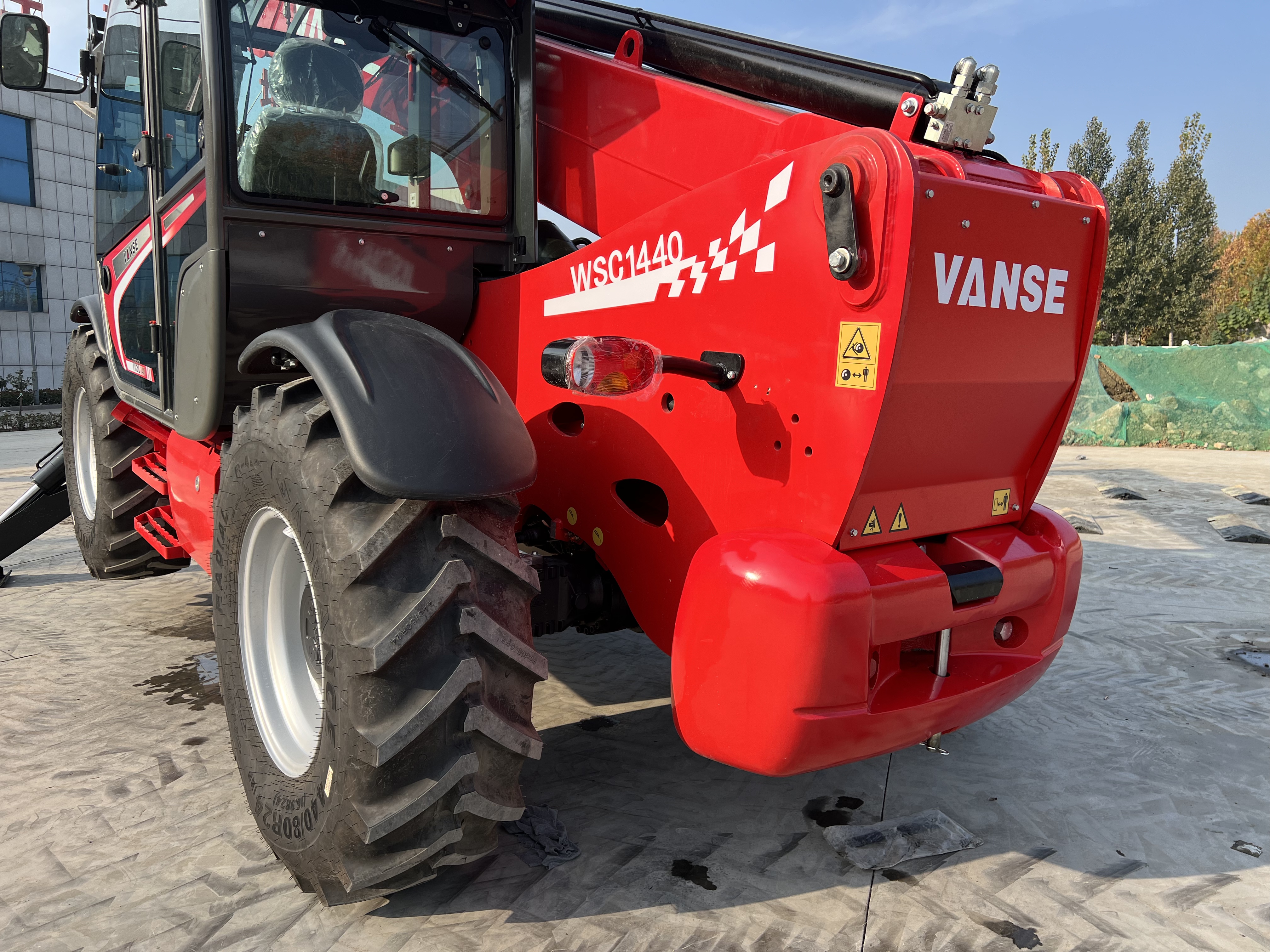Телескопический погрузчик VANSE WSC 1440 - фото 11
