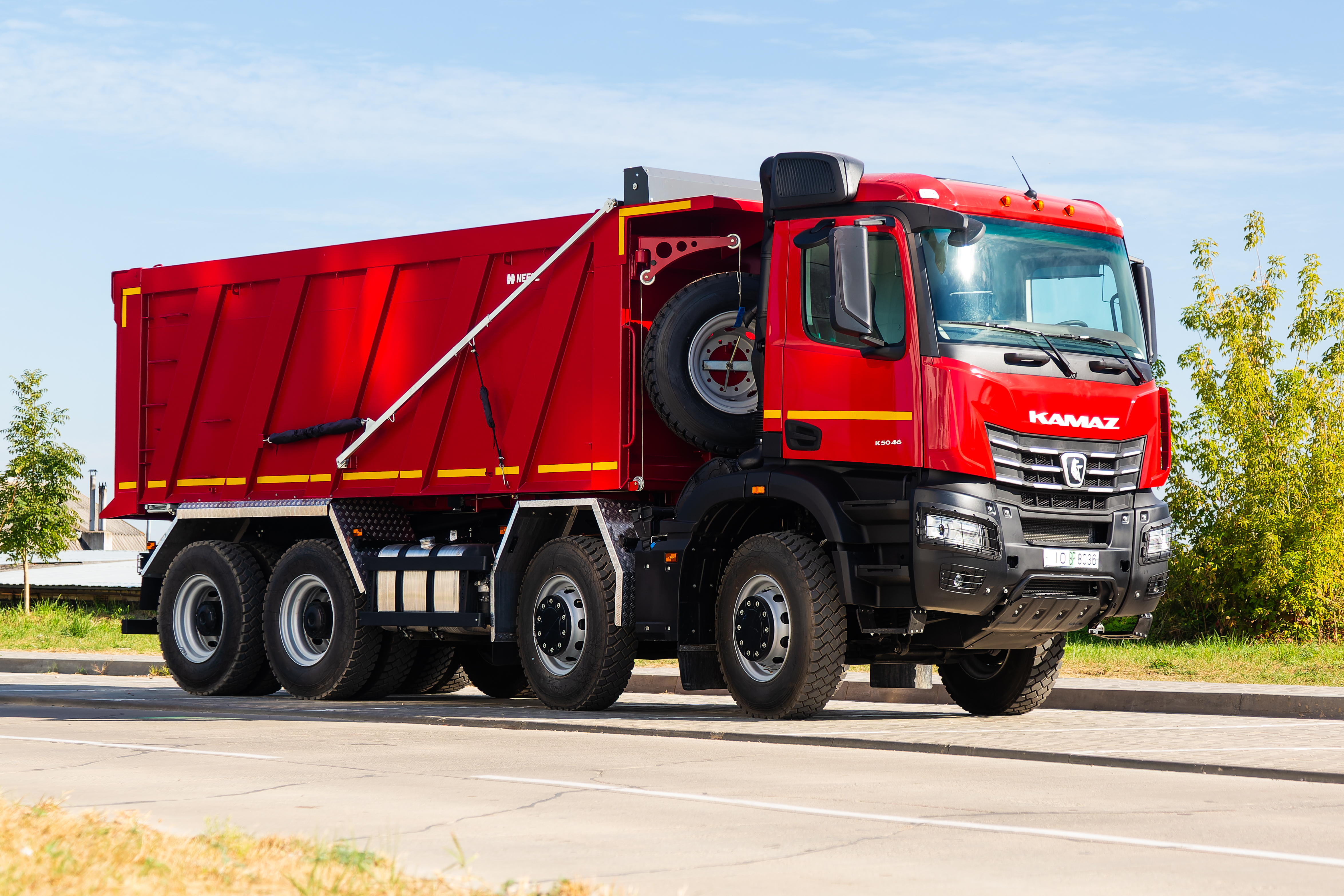 Самосвал Kamaz 65951