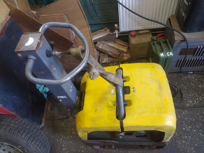 Виброплиты Atlas Copco LG300 - фото 6