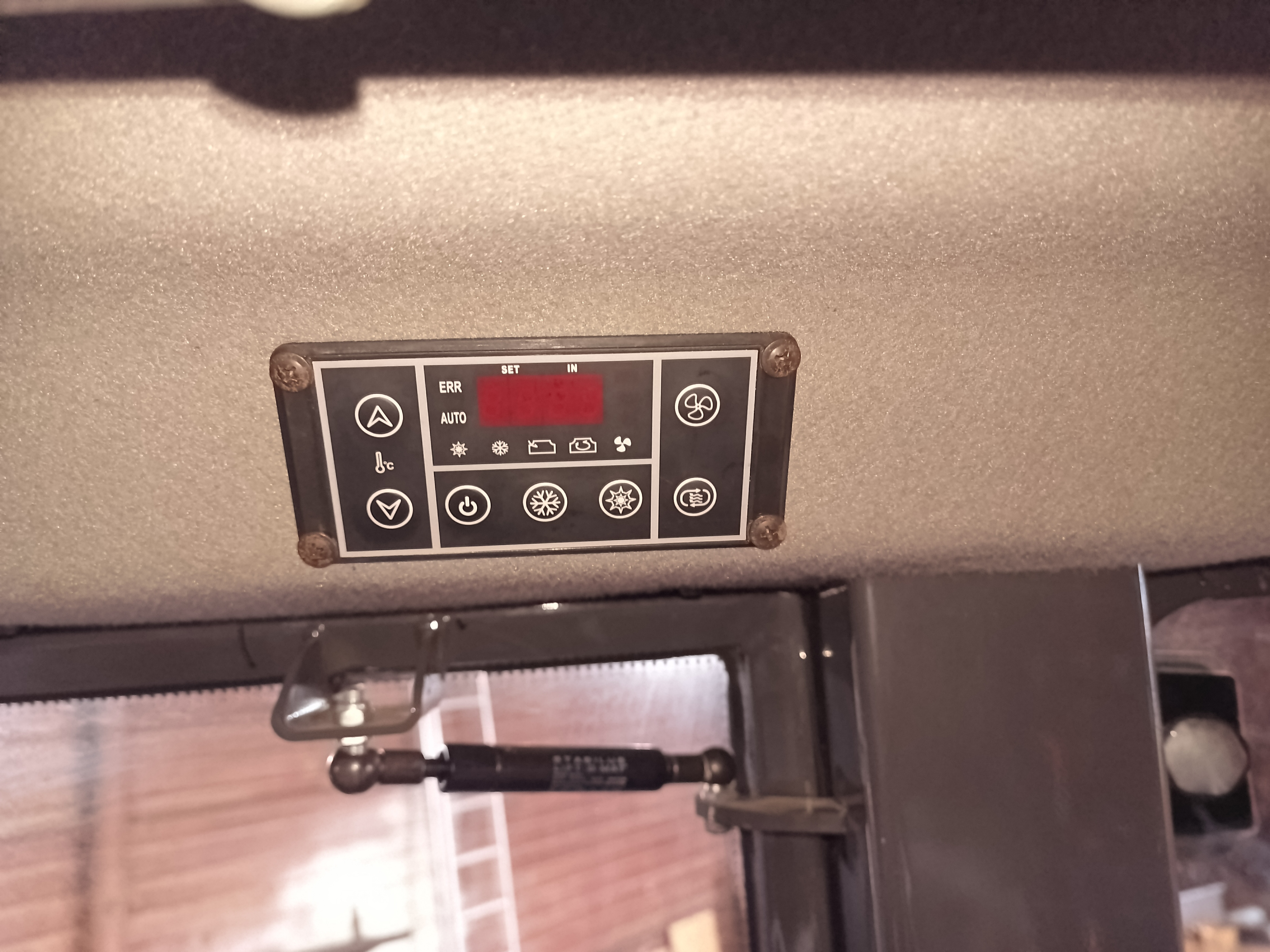 Экскаватор-погрузчик Case 770EX - фото 9