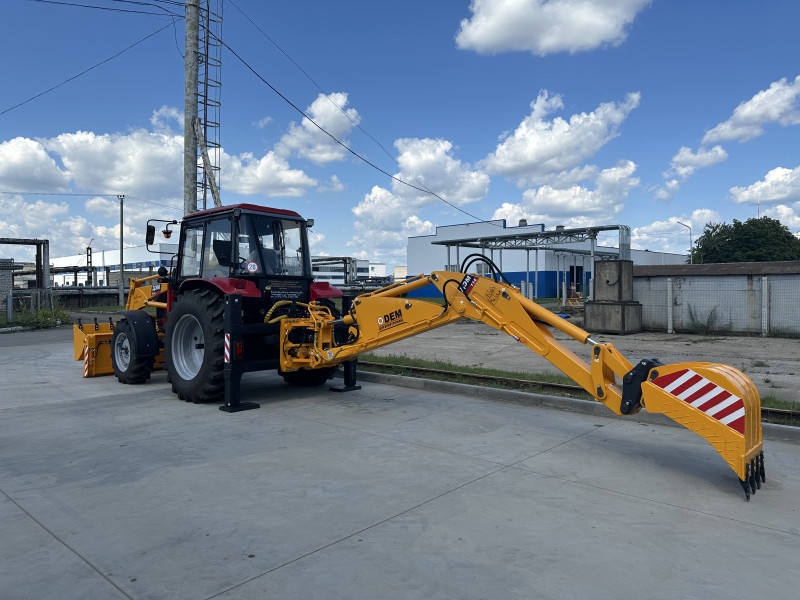 Экскаватор-погрузчик Дорэлектромаш ДЭМ 114 - фото 2