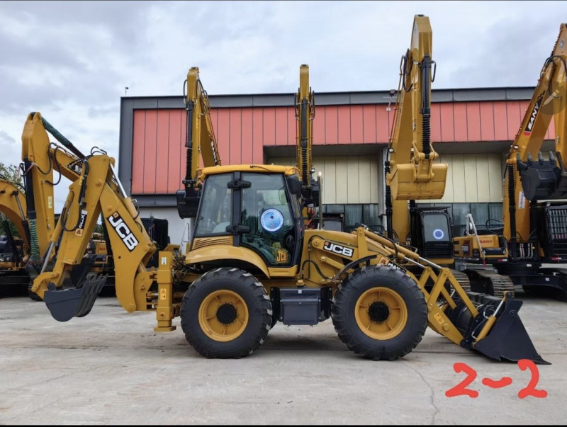 Экскаватор-погрузчик JCB 4CX - фото 2