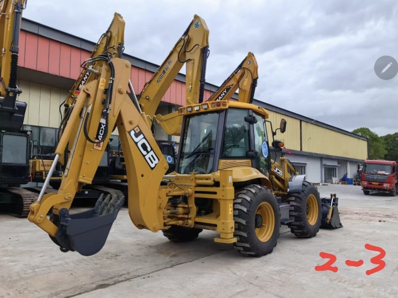 Экскаватор-погрузчик JCB 4CX - фото 3