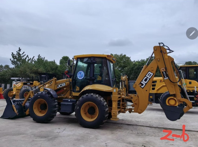 Экскаватор-погрузчик JCB 4CX - фото 6