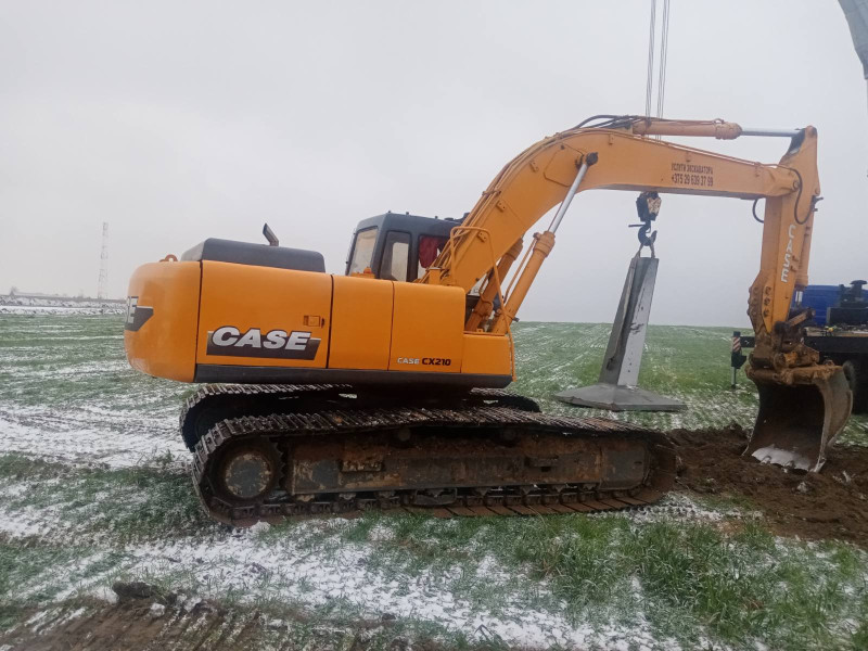 Гусеничный экскаватор Case СX 210 - фото 5