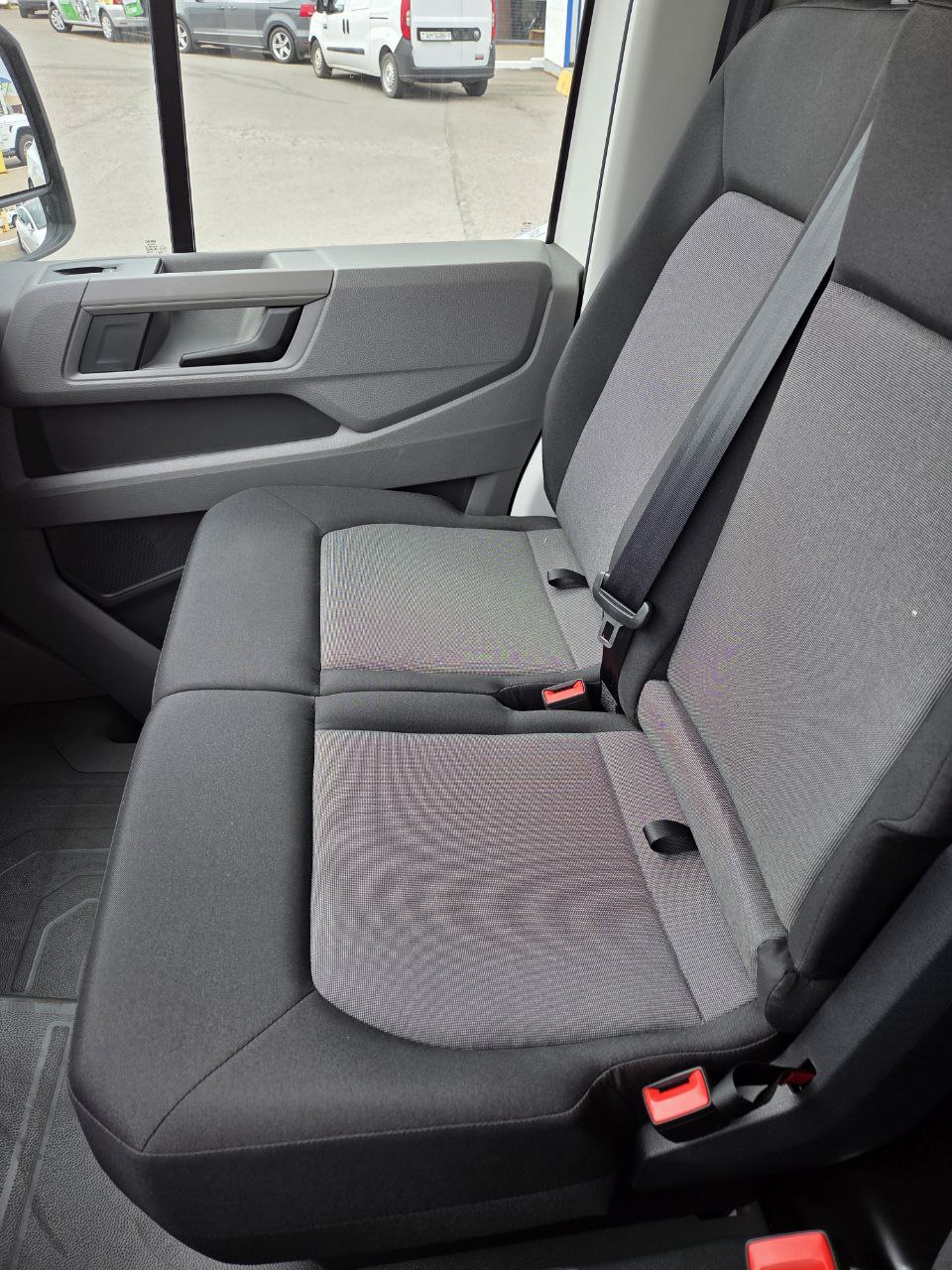 Микроавтобус Volkswagen Crafter - фото 2