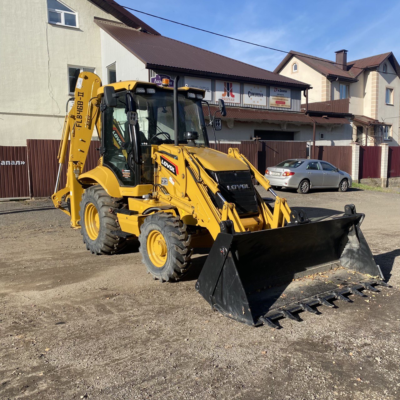 Экскаватор-погрузчик Lovol FLB468-II